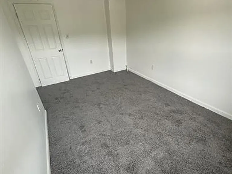 1112 Edith Ave — Photo 2