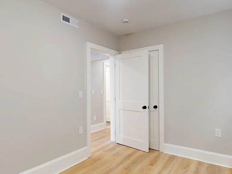 205 Chelsea St #2 — Photo 23