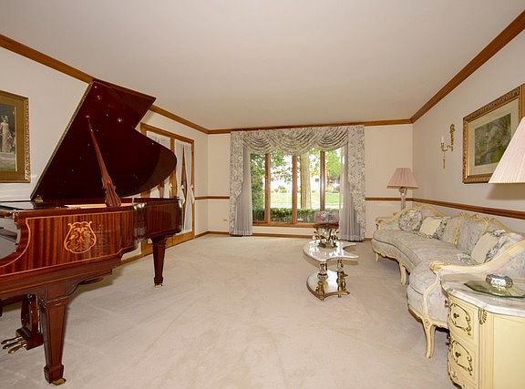 5th image of 133 Founders Pointe Dr S