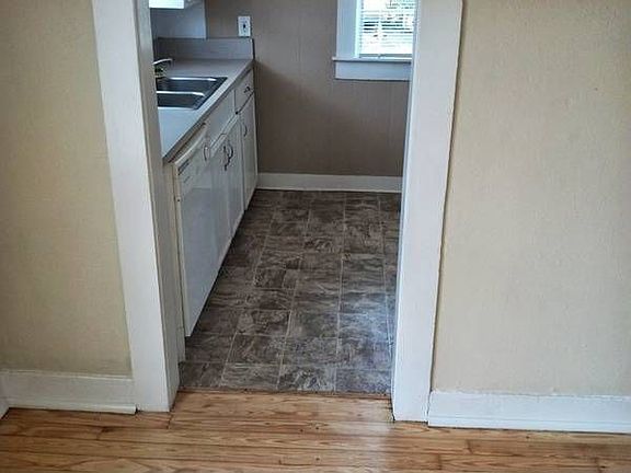 new kitchen floors & counter