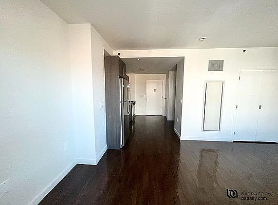 2nd image of 1215 Broadway APT 225