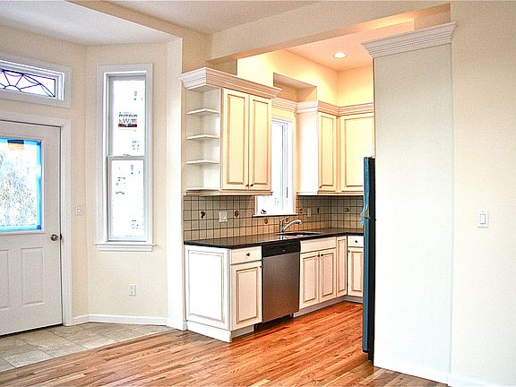 2nd image of 31 Stewart Pl