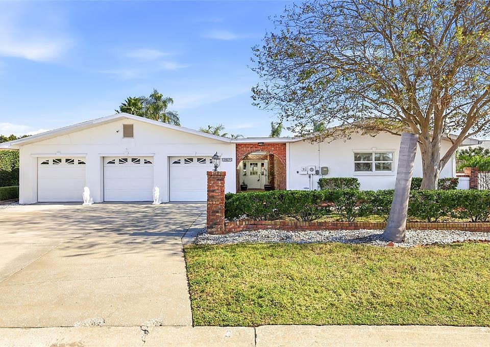 1st image of 3927 VERSAILLES DRIVE