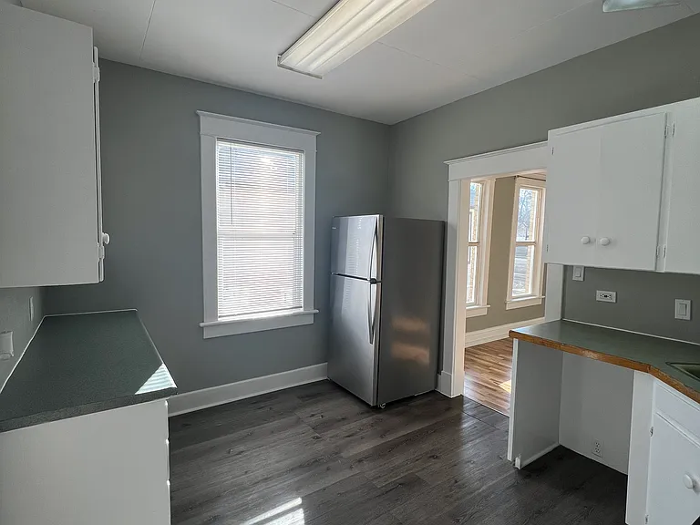 748 Grand Ave — Photo 9