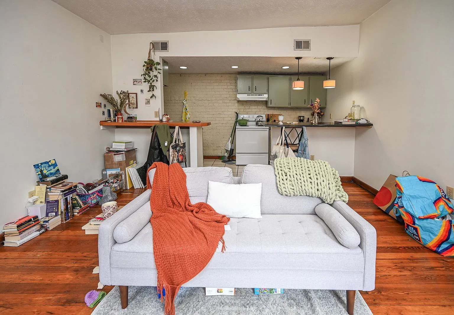 1 bed, 1.0 bath, 900 sqft, $1,150 — Photo 4