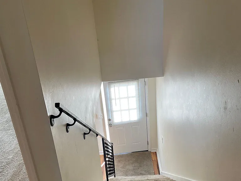 2216 Crestline Dr #2216 — Photo 2