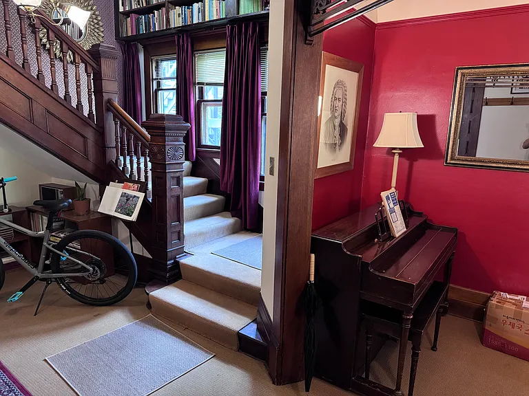 1914 Orrington Ave #1 — Photo 4