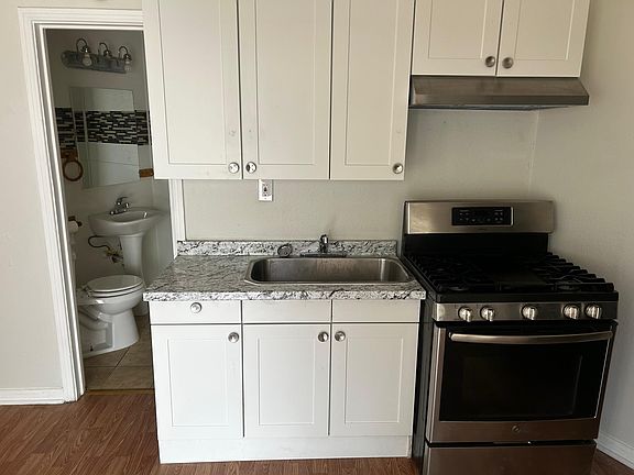 2nd image of 1585 Dudley St APT 9
