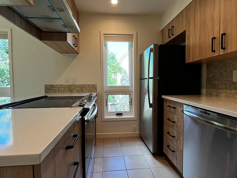 3014 Folsom St #2 — Photo 3