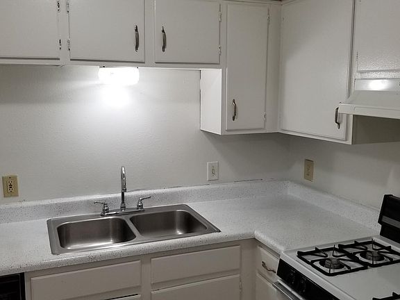 4th image of 6009 N Lamar Blvd #318