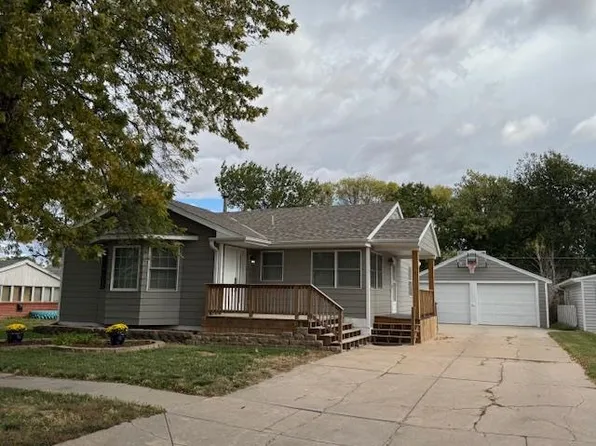 1238 N Pine Ave, Hastings, NE 68901