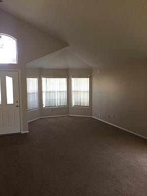 3rd image of 1626 S Sycamore Pl