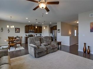 1104 SW Whitby Dr, Lees Summit, MO 64083