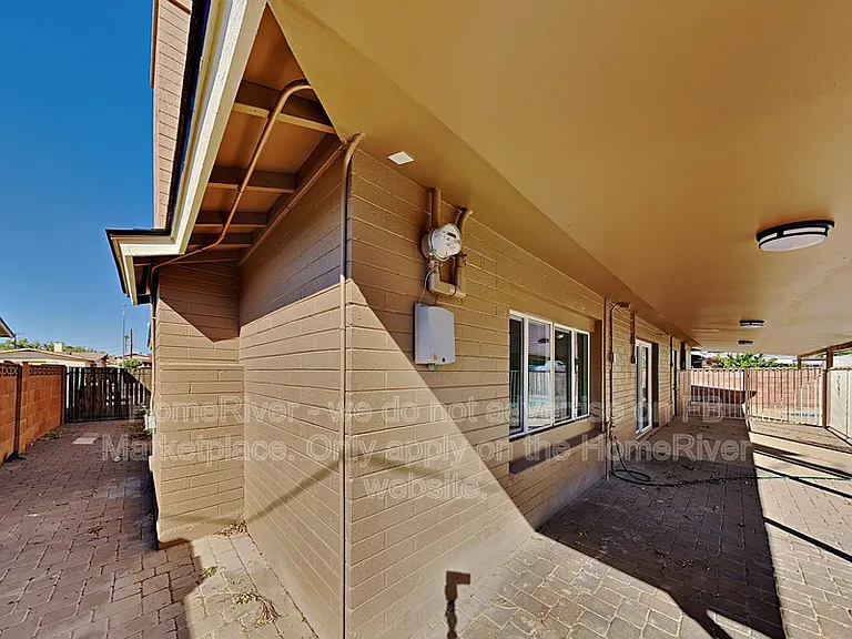 4631 W Claremont St — Photo 22