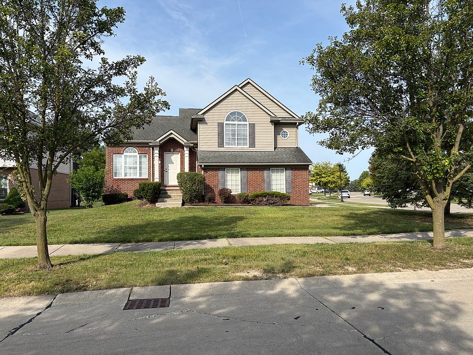 1st image of 1822 Golfview Ln