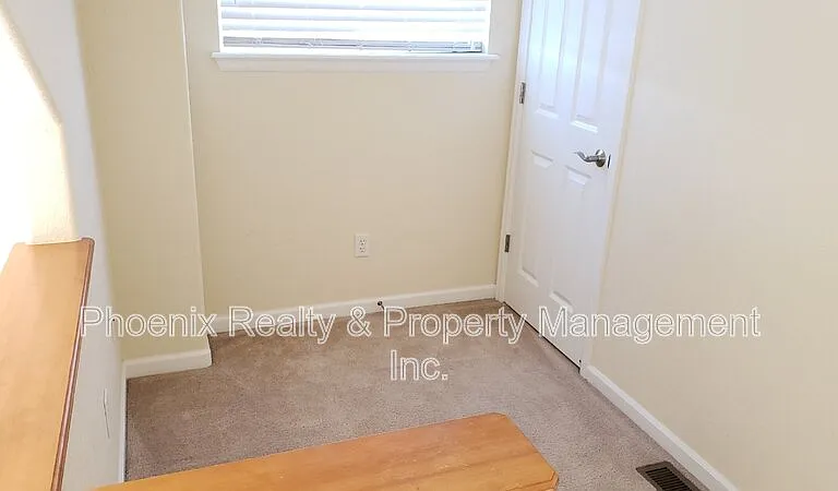 302 Saint Ida Cir — Photo 12