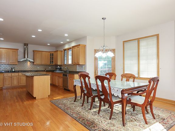 5th image of 1204 Richmond Ave