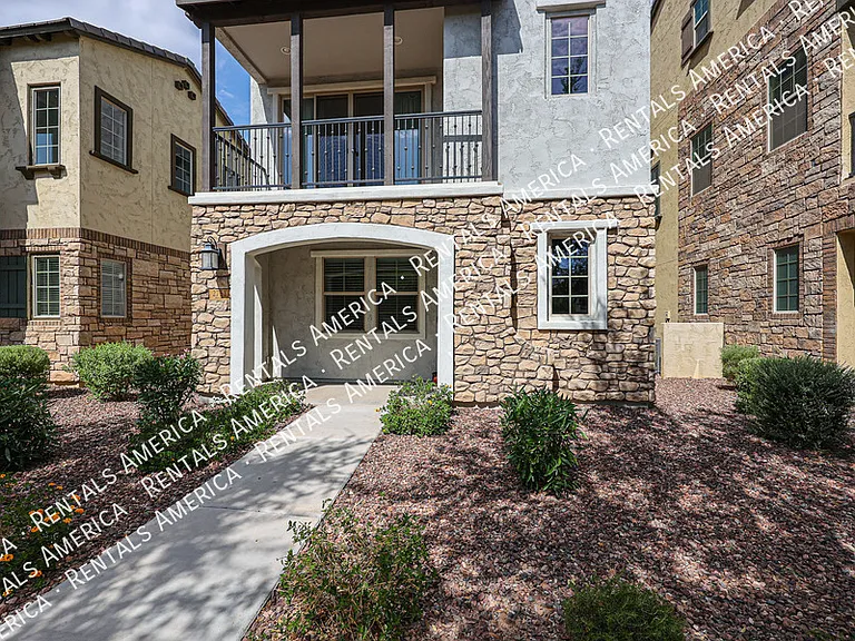 2751 S Balsam Dr — Photo 4