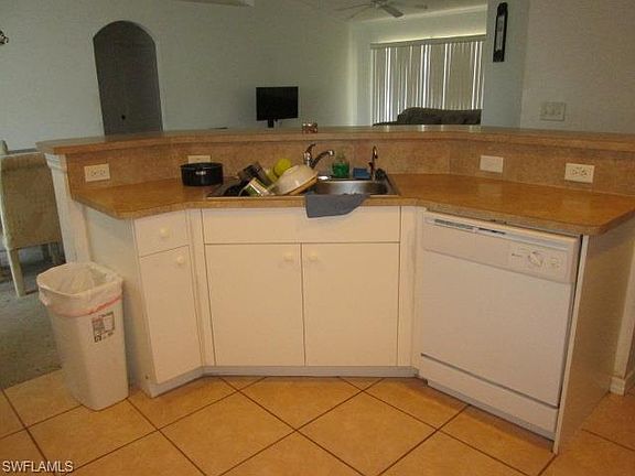4th image of 2215 NE 15th Ln