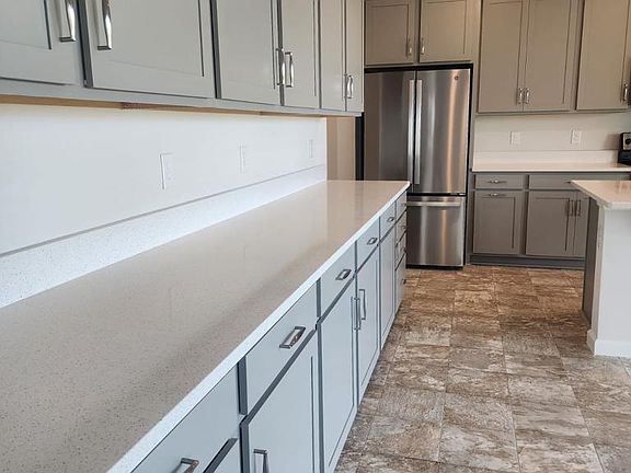 5th image of 348 Sofia Ln