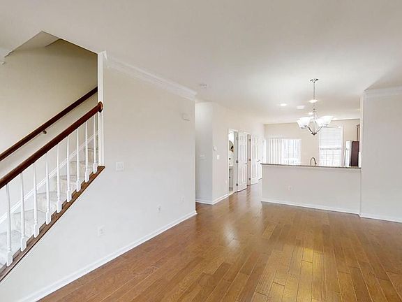 2nd image of 22625 Cambridgeport Sq