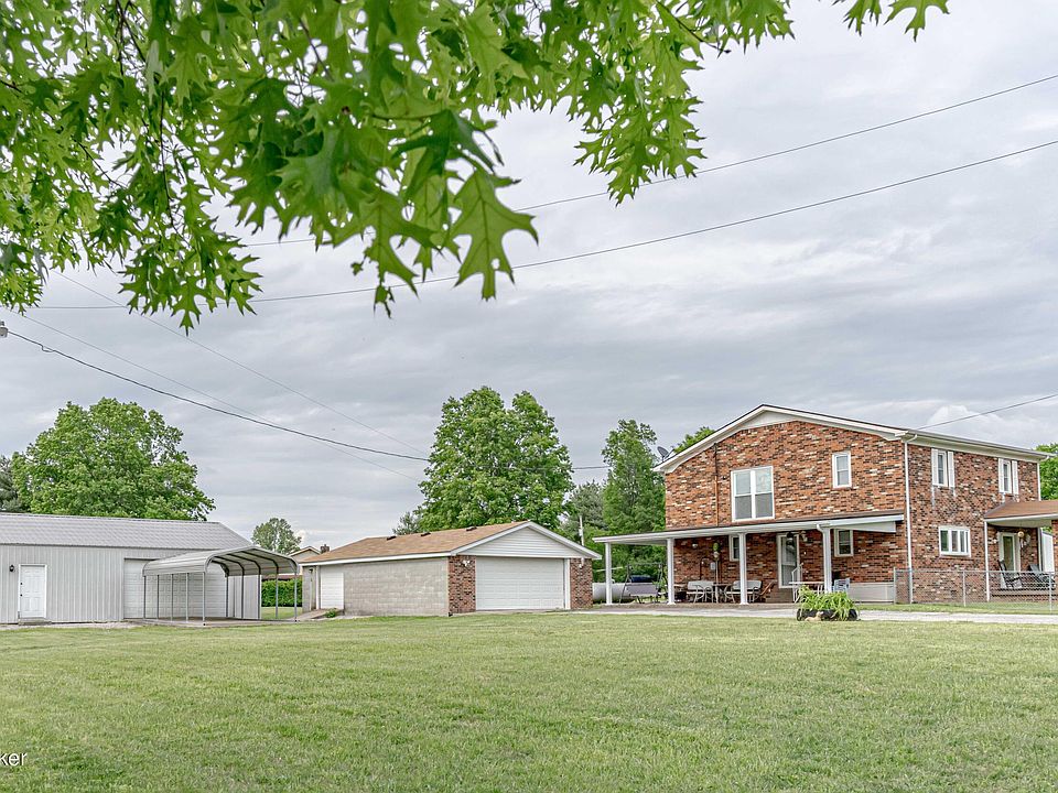 1st image of 136 Oakridge Dr