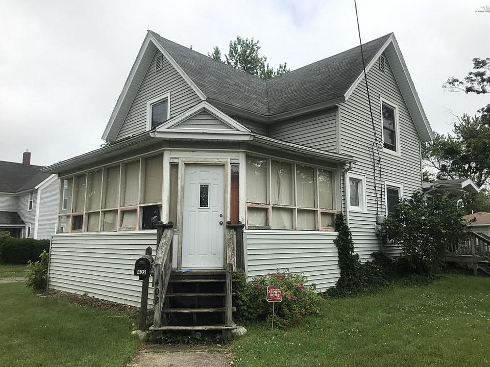 1st image of 402 Oak St