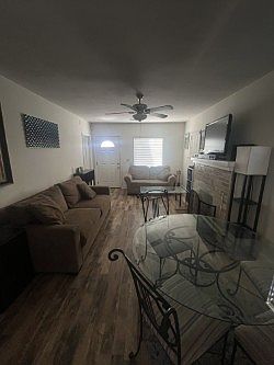 4th image of 216 S Myers St