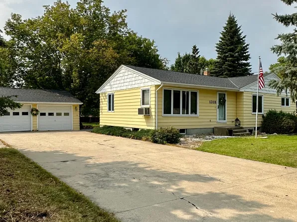 1318 10th Ave, International Falls, MN 56649