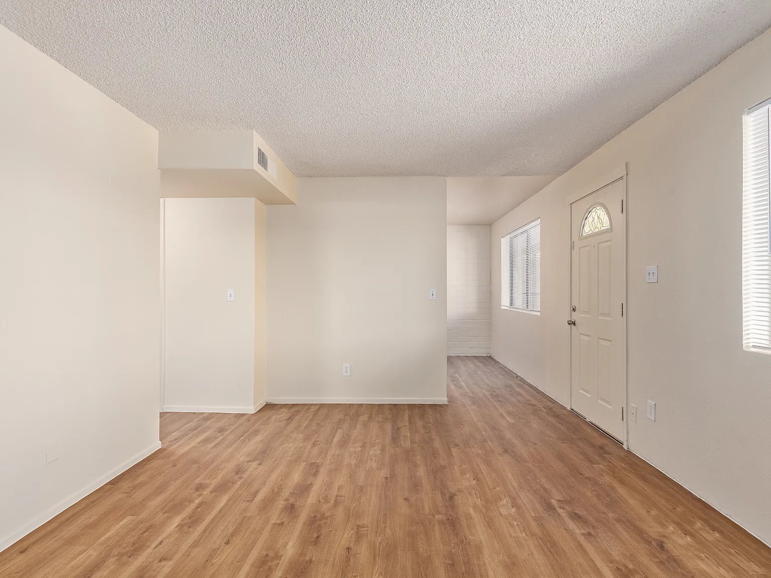 3415 E Earll Dr. — Photo 2