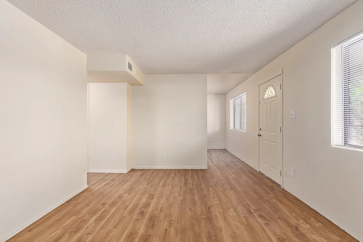 Building Photo - 3415 E Earll Dr.