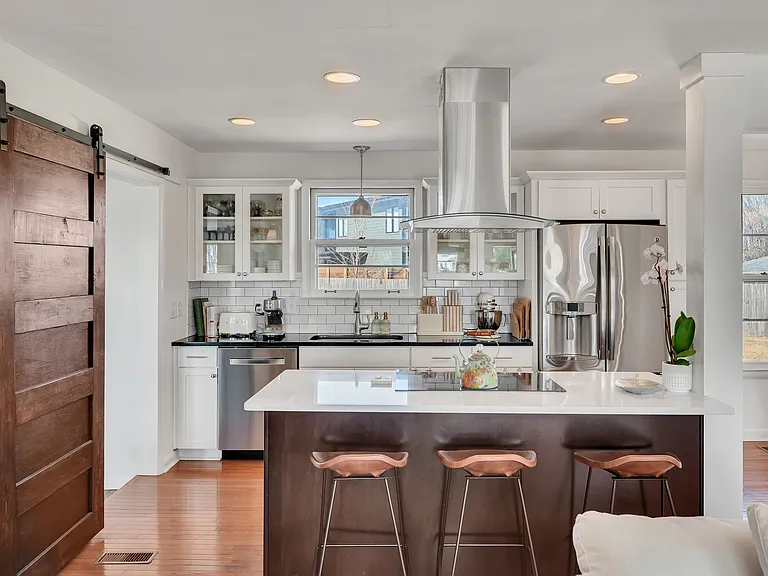 2405 Conrad Dr — Photo 13