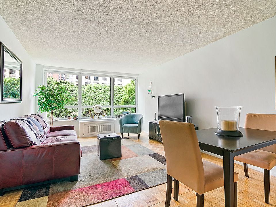 1st image of 200 E 94th St APT 223