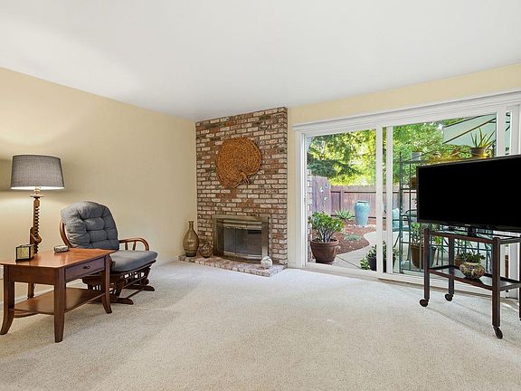 4th image of 6744 Bertran Ct