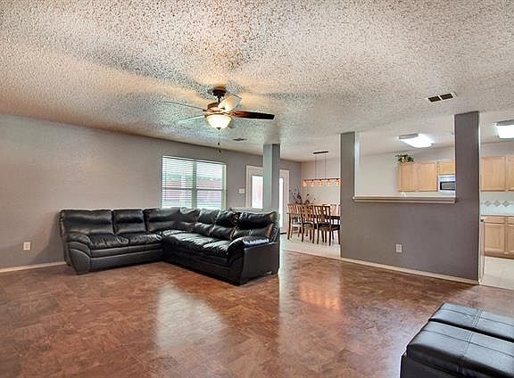 4th image of 1923 Tampa Bay Way