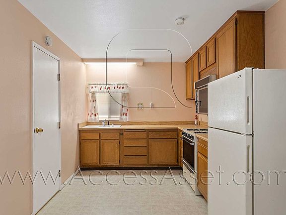 4th image of 30025 Alicante Dr