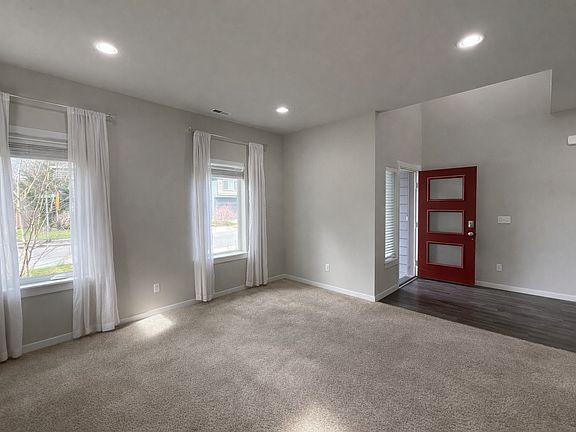 4th image of 10035 56th Ave NE