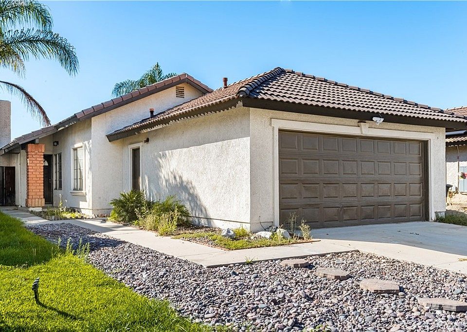 1st image of 24439 Tyann Ct