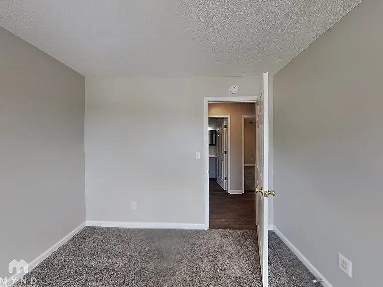 4963 McKinley Dr — Photo 11