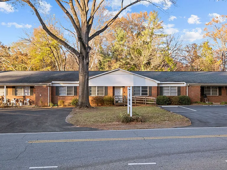 SH302-Chamberlain Oaks Apartments (CHO) — Photo 19