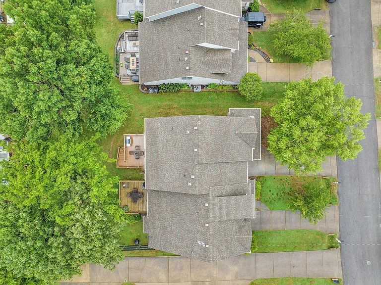 407 Normandy Cir — Photo 46