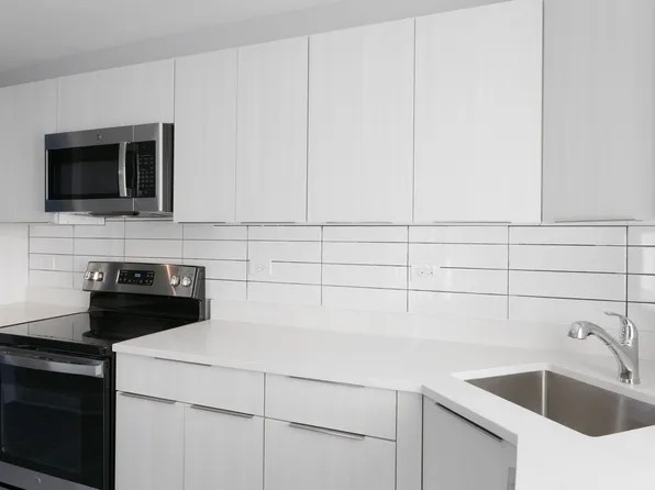7630 - 38 N Eastlake Ter
