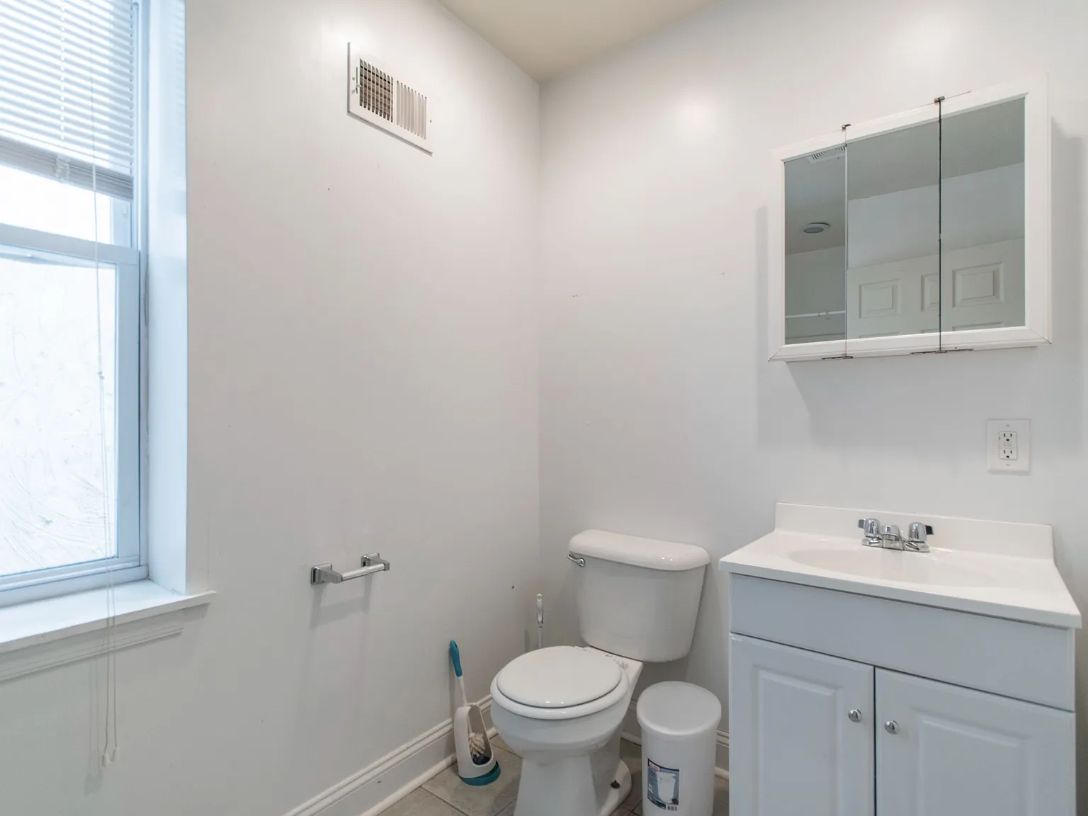 1512 W Montgomery Ave — Photo 4