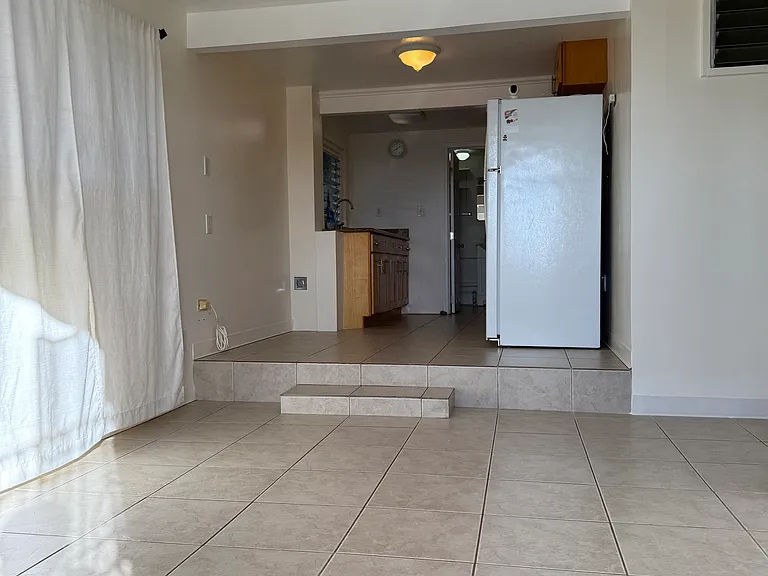 2226 Noah St — Photo 3