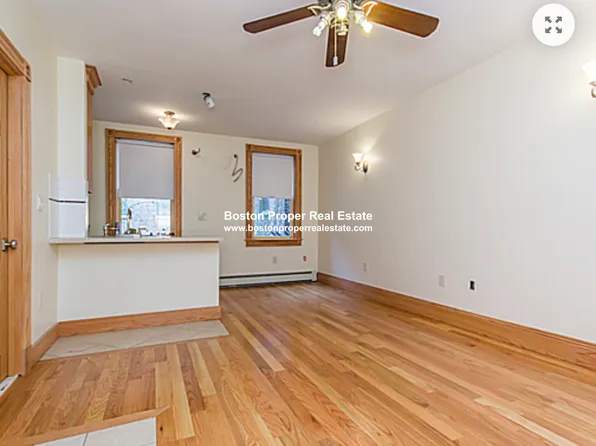 29 Phillips St #11, Boston, MA 02114