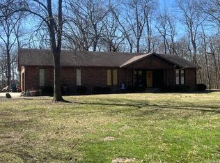 12850 Landolt Rd, Highland, IL 62249