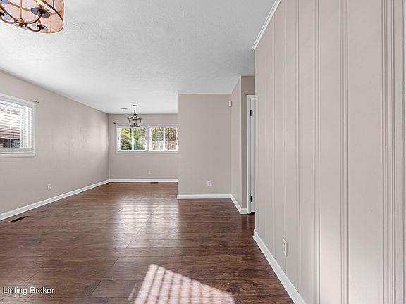 2nd image of 2817 Shannon Dr