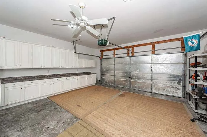 136 Oak Bluff Rd — Photo 41