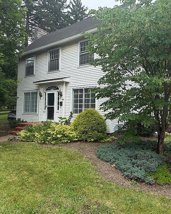 1st image of 749 Mahoning St
