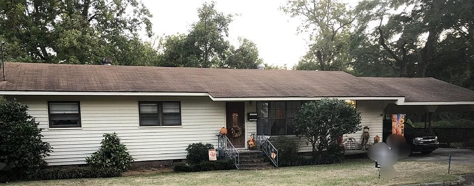 1st image of 215 Owens St